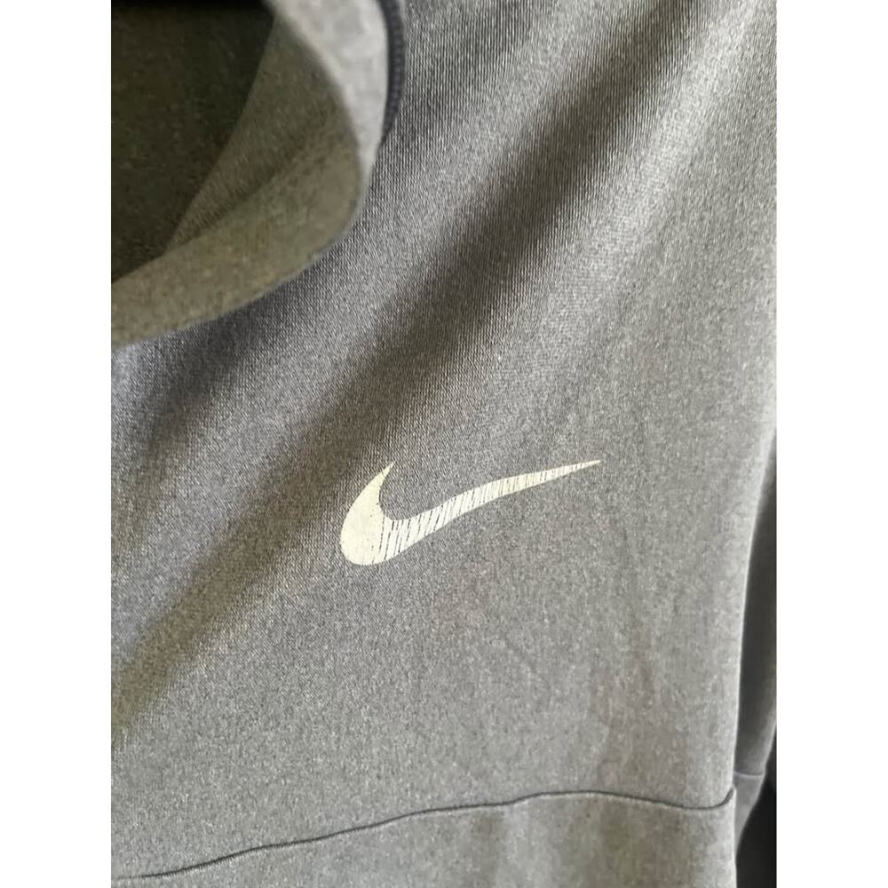 Women’s Nike Dri-FIT 1/4 Zip Pullover Long Sleeves Thumbhole Gray Medium Running - Picture 2 of 8